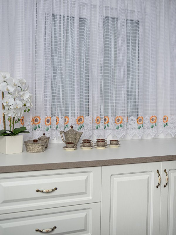 Perdea bucatarie , scurta de pascani alba ,floarea soarelui