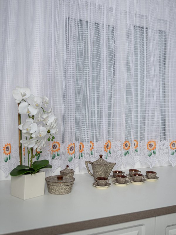 Perdea bucatarie , scurta de pascani alba ,floarea soarelui