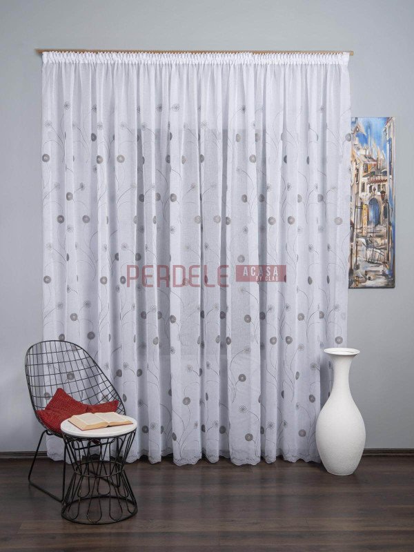 Perdea in alb,gri Perdea in alb,gri