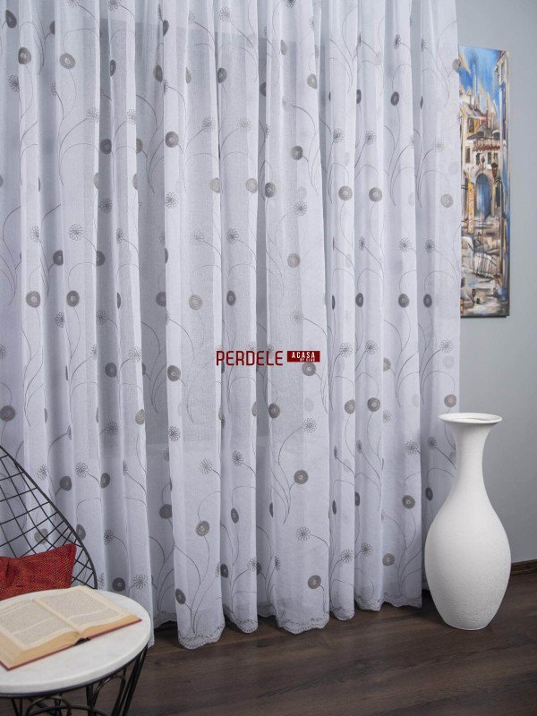 Perdea in alb,gri Perdea in alb,gri