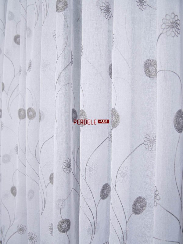 Perdea in alb,gri Perdea in alb,gri