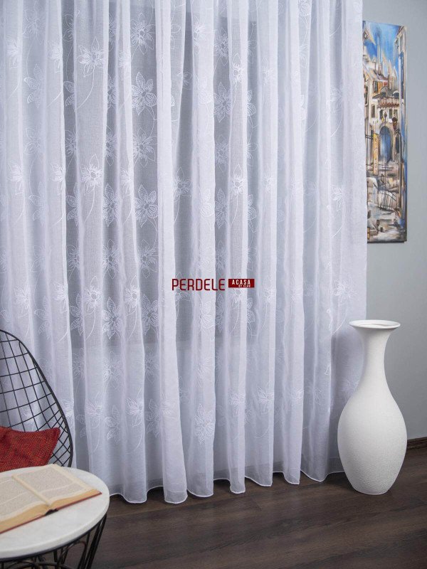 Perdea tip in brodat, alb