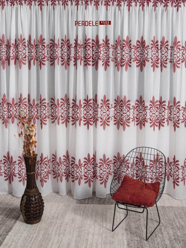 Perdea in brodat alb ,rosu