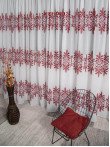 Perdea in brodat alb ,rosu