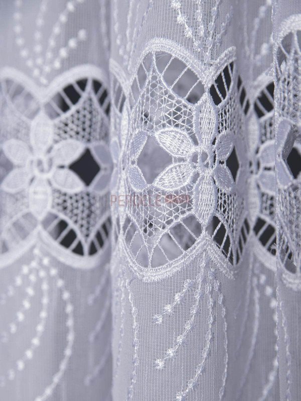 Perdea in brodat, alb, broderie macrame