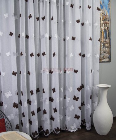 Perdea in brodat, alb/maro, model fluturi Perdea in brodat, alb/maro, model fluturi