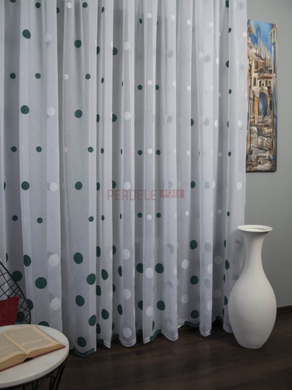 Perdea in brodat, alb/verde, model buline