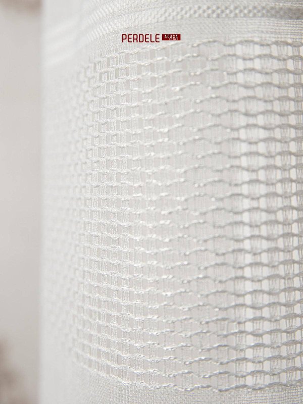 Perdea in brodat ivoire,crem,roz Perdea in brodat ivoire,crem,roz