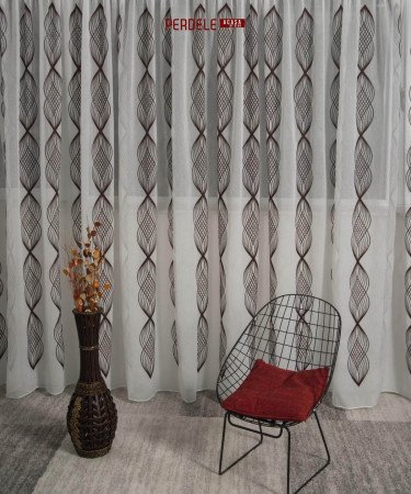 Perdea in brodat ivoire,maro