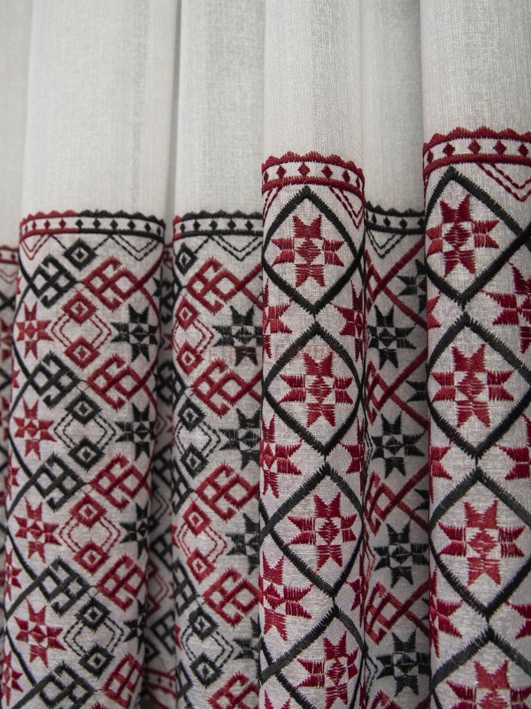 Perdea in cristal, cu broderie traditional Romaneasca Perdea in cristal, cu broderie traditional Romaneasca