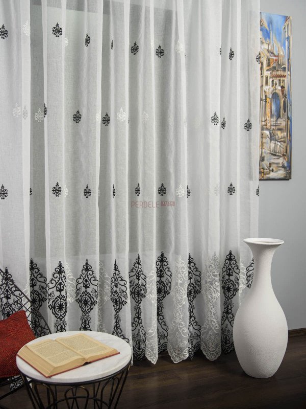 Perdea model baroc Perdea model baroc