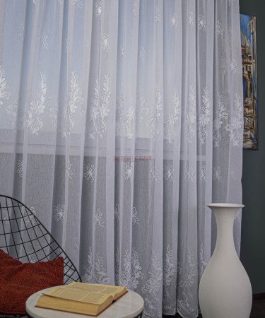 Perdea model flori alb