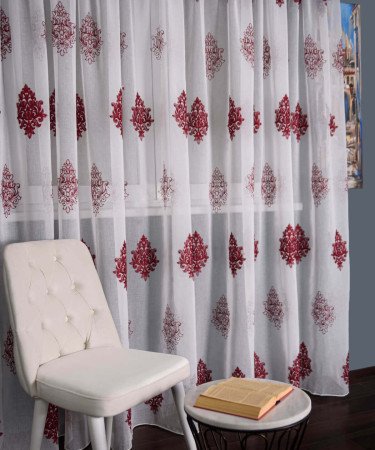 Perdea tip in brodat alb/grena Perdea tip in brodat alb/grena