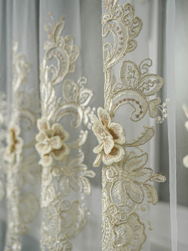 Perdea tulle brodat crem