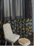 Perdea tip in negru, flori multicolore