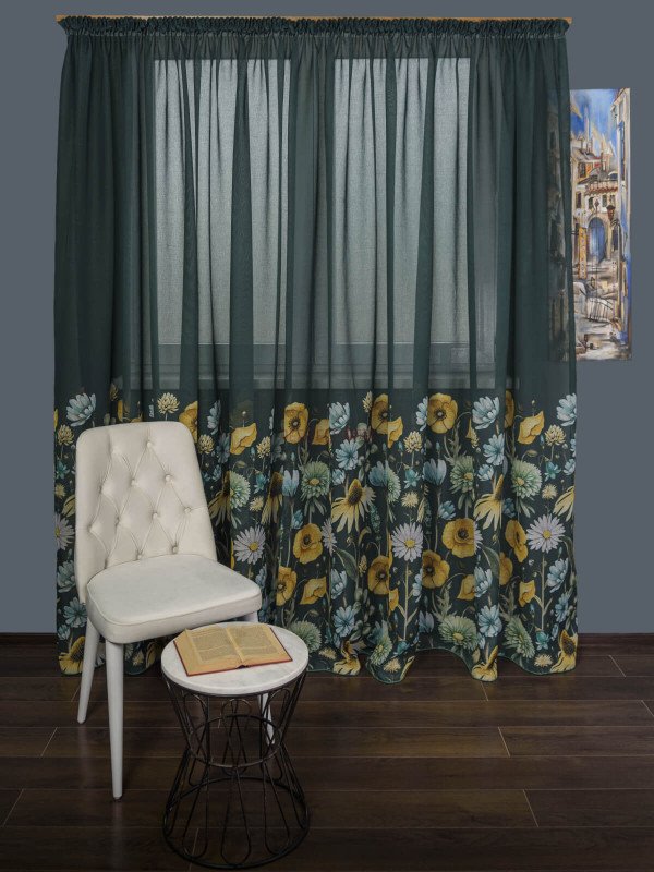 Perdea tip in verde, flori multicolore