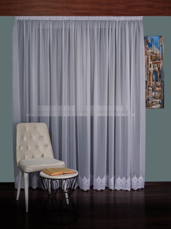 Perdea triplu voal brodat alb Perdea triplu voal brodat alb