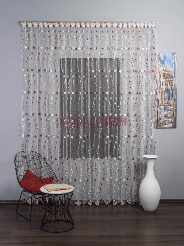Perdea tulle alb,grena