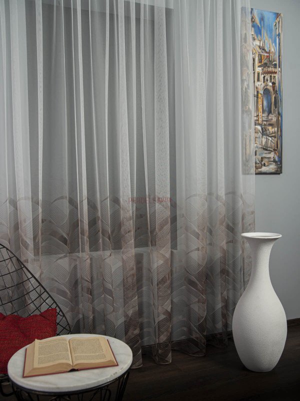 Perdea tulle bordura maro