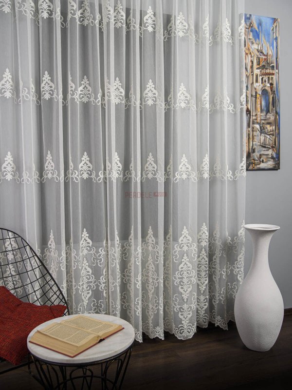 Perdea tulle brodat ivoire