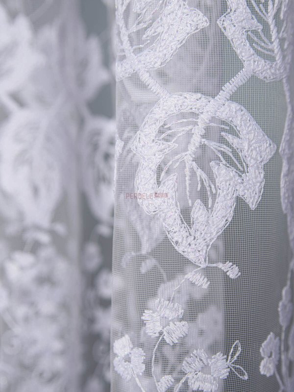 Perdea tulle brodat alb
