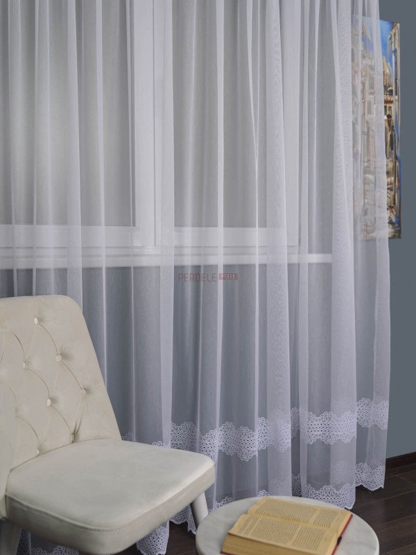 Perdea tulle brodat alb