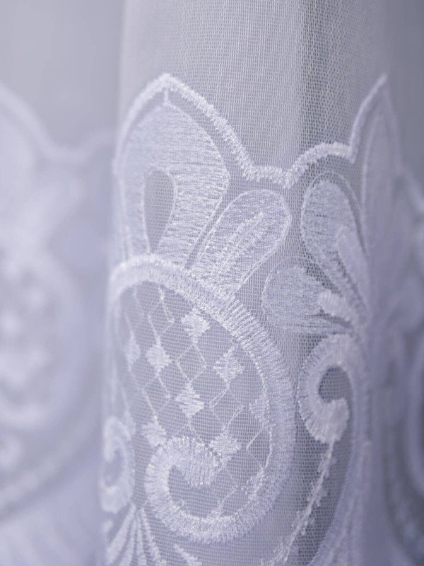 Perdea tulle brodat alb
