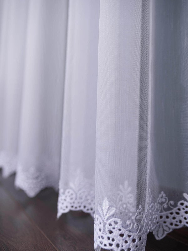 Perdea tulle brodat alb
