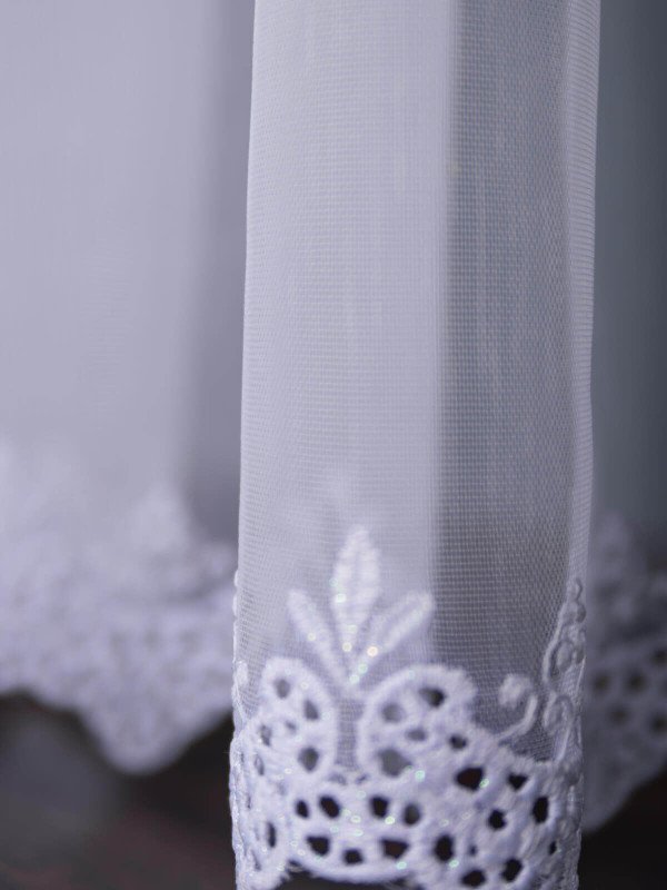Perdea tulle brodat alb