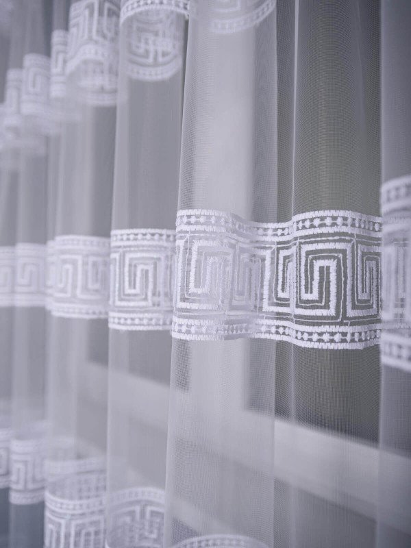 Perdea tulle brodat alb