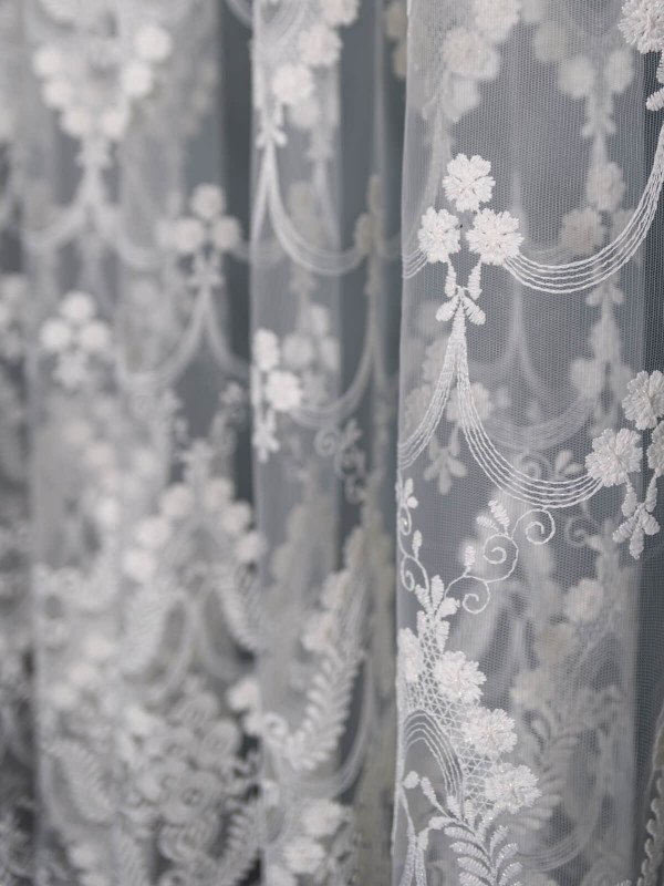 Perdea tulle brodat crem
