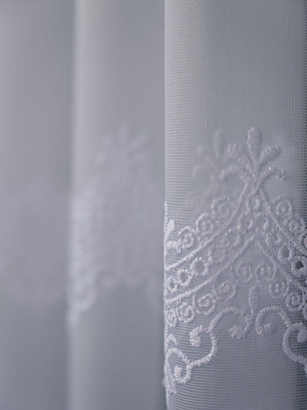 Perdea tulle brodat, alb