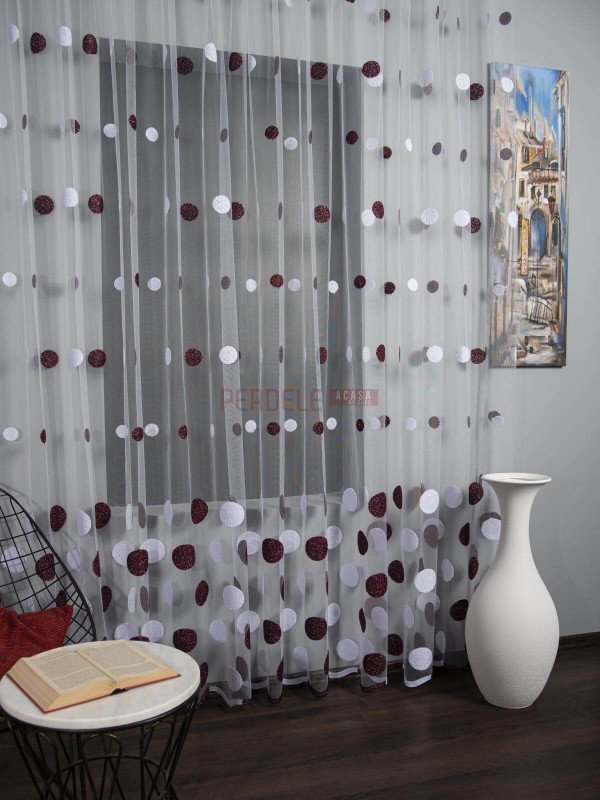 Perdea tulle brodat, alb/grena