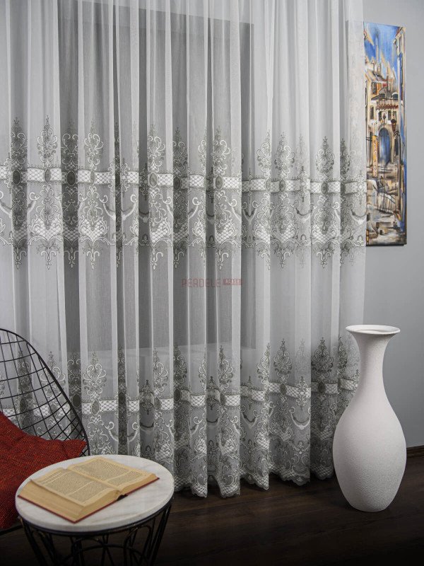 Perdea tulle brodat alb,gri Perdea tulle brodat alb,gri