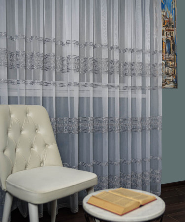 Perdea tulle brodat alb/gri Perdea tulle brodat alb/gri