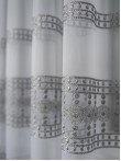 Perdea tulle brodat alb/gri