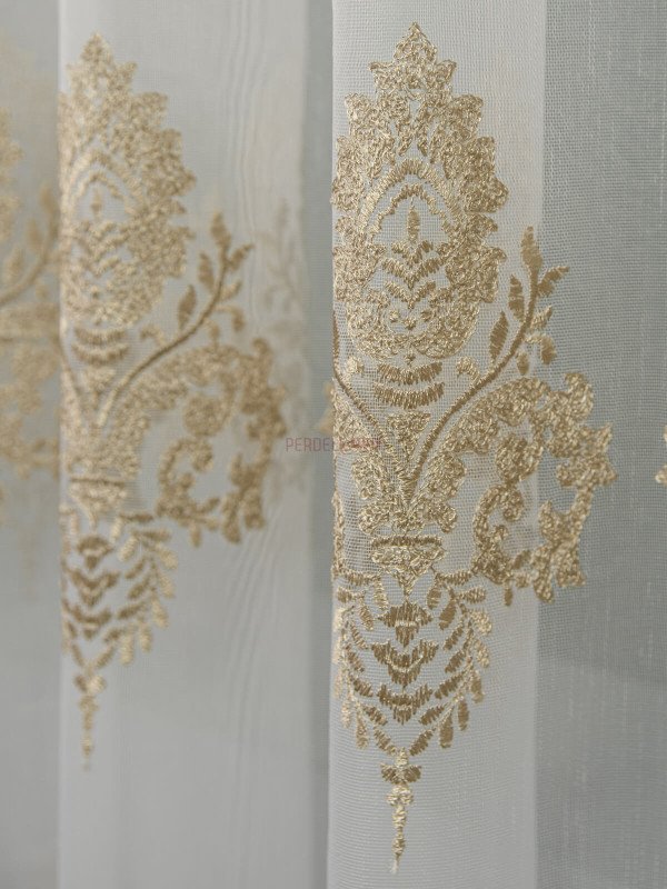 Perdea tulle brodat auriu