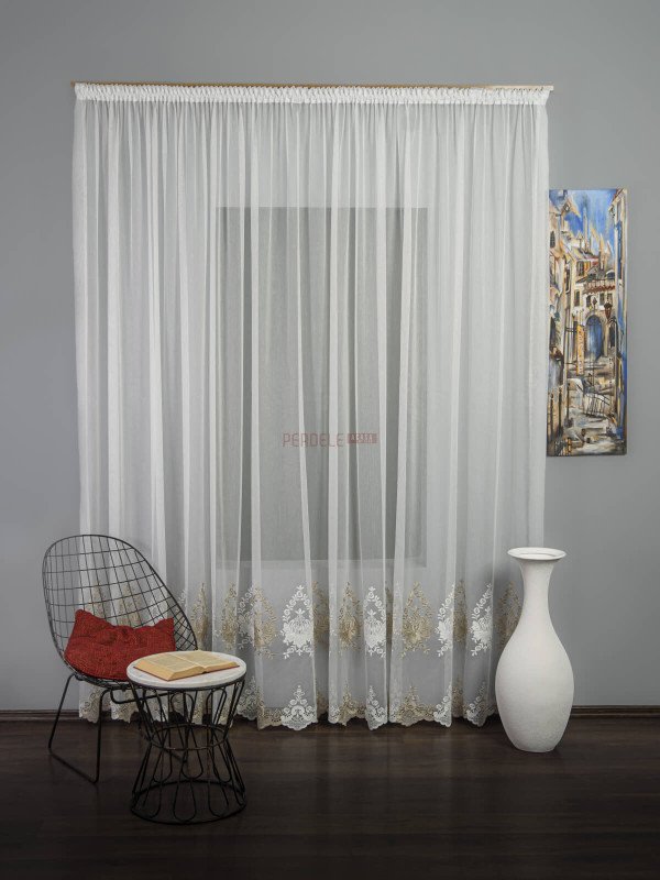 Perdea tulle brodat auriu