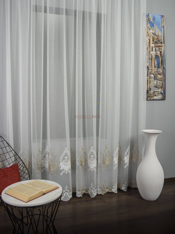 Perdea tulle brodat auriu