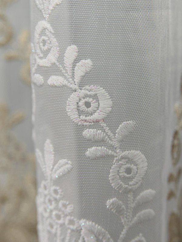 Perdea tulle brodat auriu