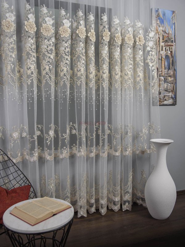 Perdea tulle brodat crem auriu