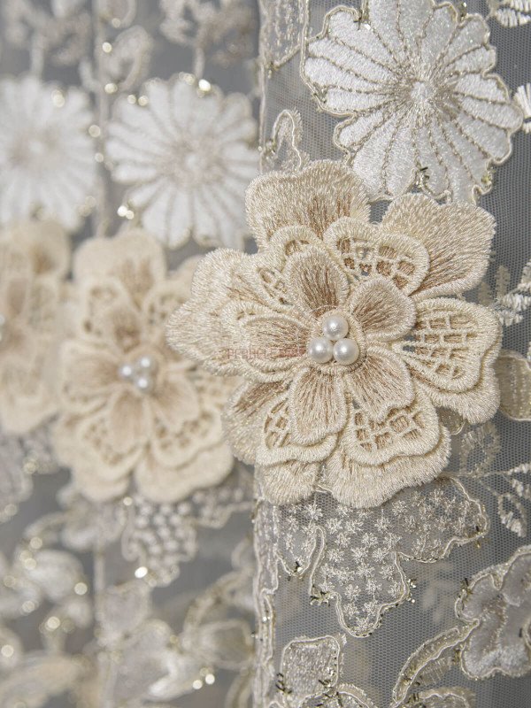 Perdea tulle brodat crem auriu