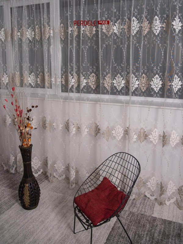 Perdea tulle brodat,crem,bej