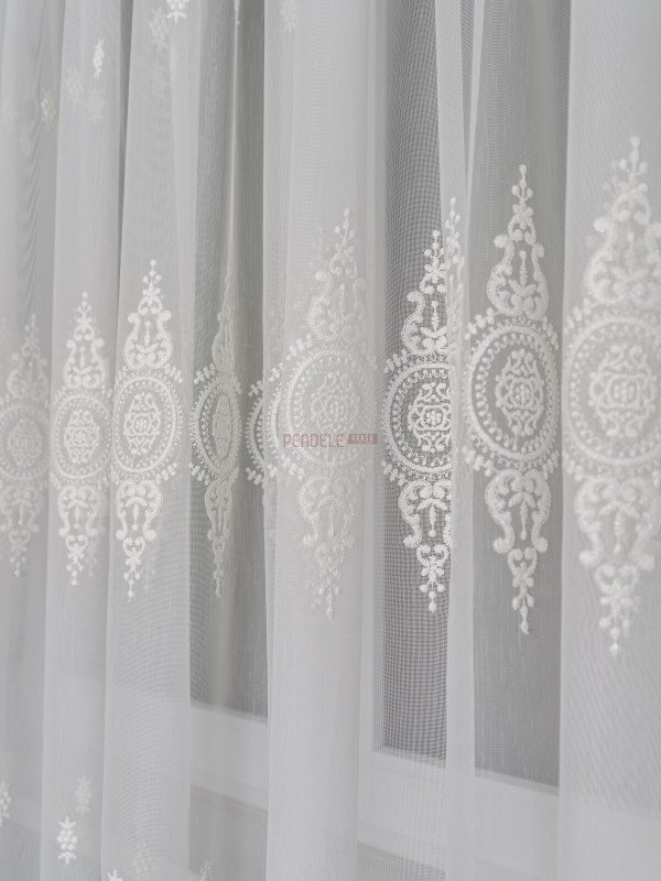 Perdea tulle brodat crem