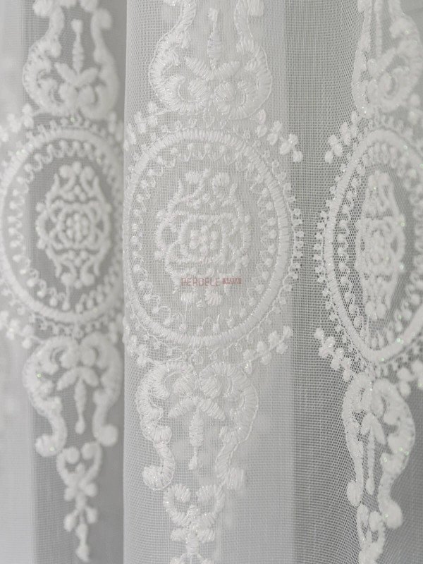 Perdea tulle brodat crem