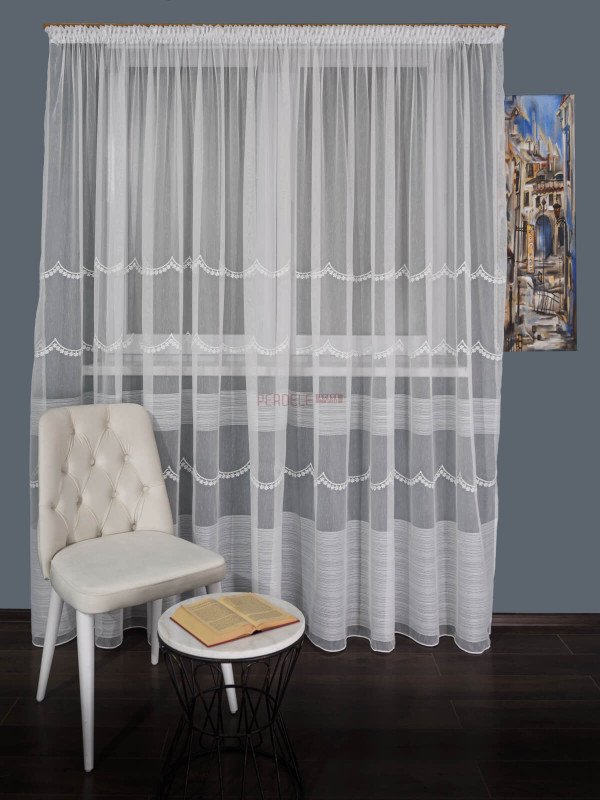 Perdea tulle brodat crem