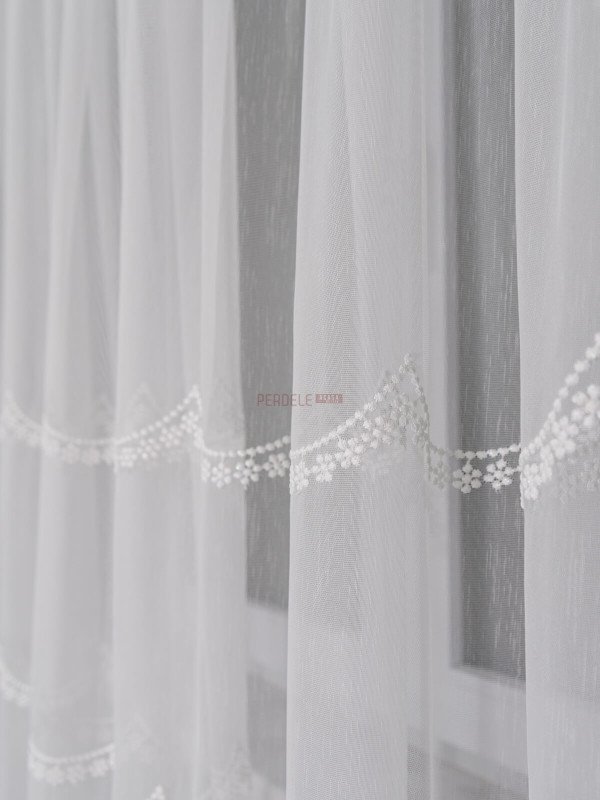 Perdea tulle brodat crem