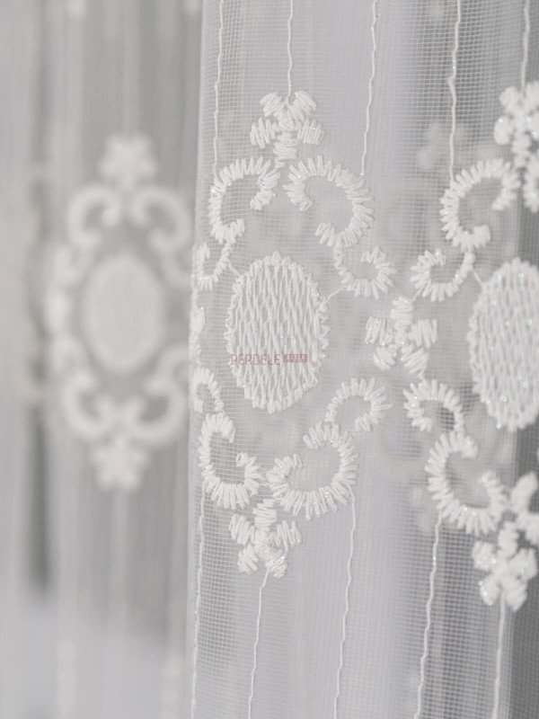 Perdea tulle brodat crem