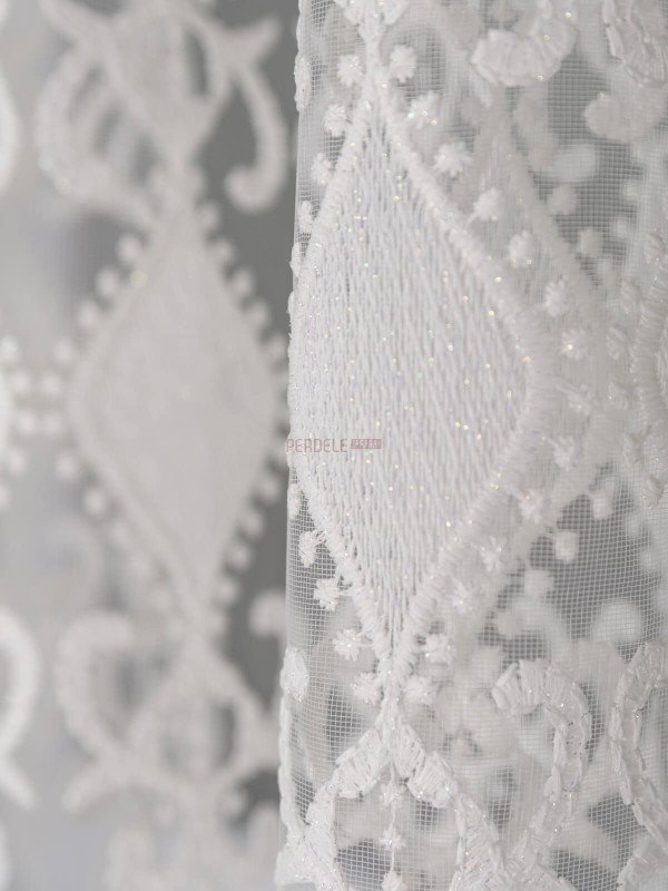 Perdea tulle brodat crem