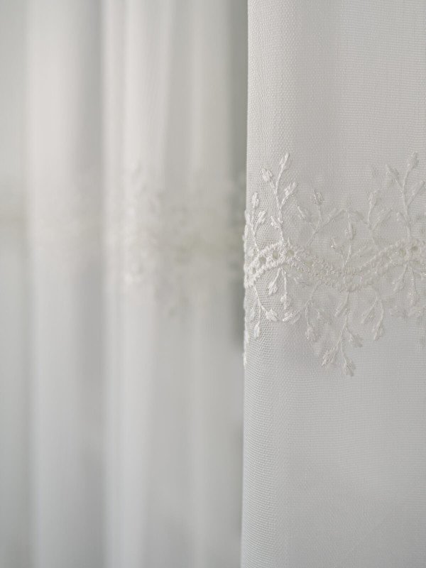 Perdea tulle brodat, crem